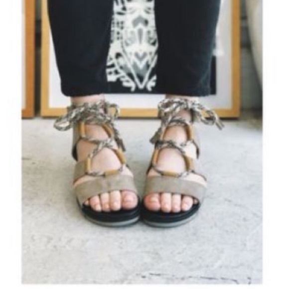 Sorel Shoes - Sorel sandal NWOB